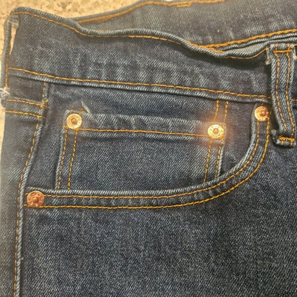 Levi's Jeans Men's 42Wx 32L Medium Wash  Gold Signature Relaxed Fit - Picture 14 of 15